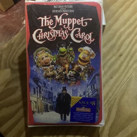 THE MUPPET CHRISTMAS Carol Walt Disney VHS Video Tape Movie Clamshell