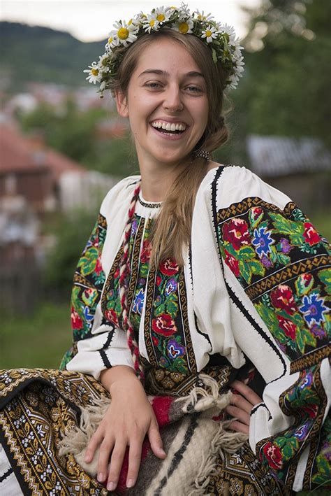 Sanziene La Corbi 2015 Pure Romania Folk Fashion Romanian Girls