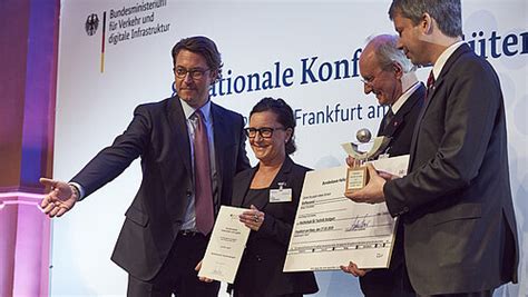 Hochschulpreis Für Güterverkehr Und Logistik Geht An Hochschule Für Technik Stuttgart Dvz