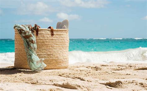 The 16 Best Beach Bags For Summer 2020 Jetsetter Beach Bag Extra
