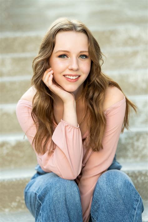 Kansas City Senior Spotlight Kc Senior Photographer — Aimee Geis