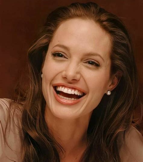 4305 Me Gusta 49 Comentarios Angelina Jolie Angelinajolie