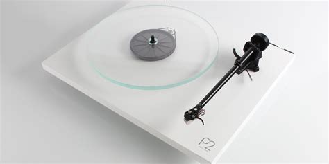 Rega Planar 2 Turntable