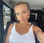 Cute Instagram Pictures of Actress Tammy Hembrow - Tammy Hembrow ...