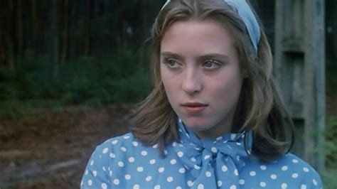 Une Vraie Jeune Fille 1976 En Streaming VF HD Wiflix