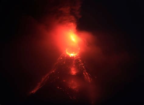 Philippines Mayon Volcano Shows Increased Activity Experts Warn Of