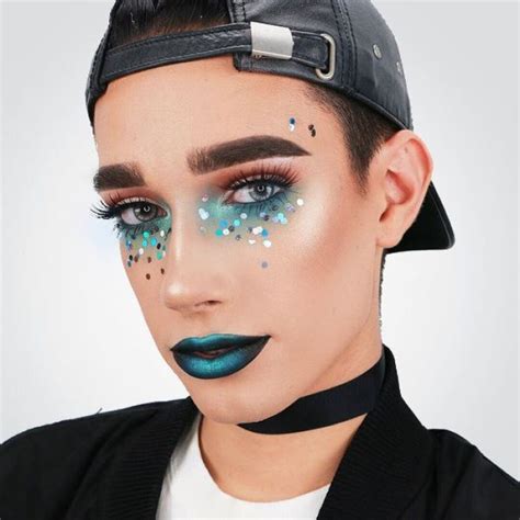 Makeup Artist And Covergirl Ambassador James Charles Abc News Australian Broadcasting