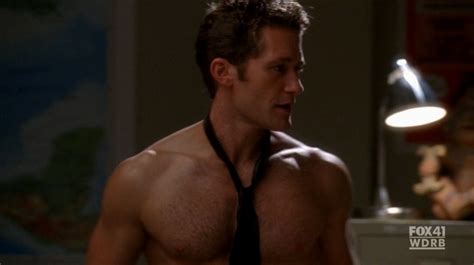 Shirtless Actors Glee Hunk Matthew Morrison Shirtless Sexy Pictures