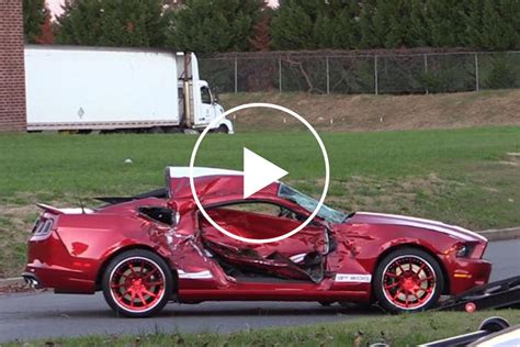 This Is One Of The Nastiest Shelby Mustang Gt500 Crashes Ever Carbuzz