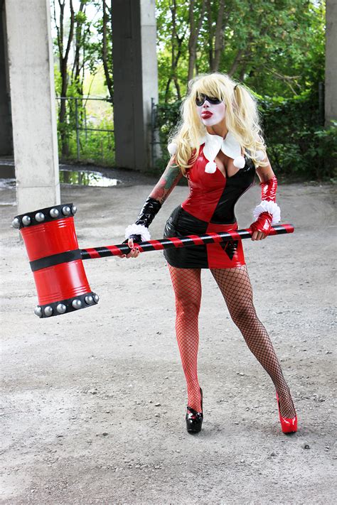 Harley Quinn Cosplay By Naomi Vonkreeps On Deviantart