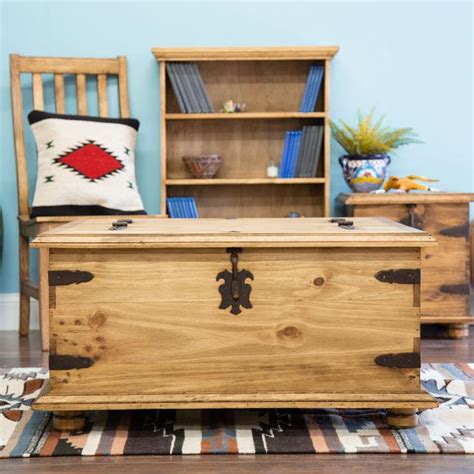 Rustic Pine Collection Trunk Coffee Table Cen09