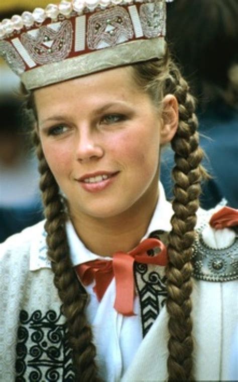 Find out information about latvian people. Las chicas de la URSS sin retoque | Folk dresses, Folk ...