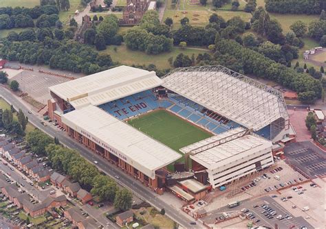 Aston villa football club (es); Berita Sepakbola : Stadion Aston Villa dijadikan tuan ...