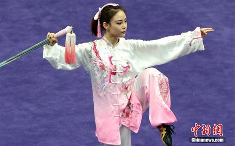Gorgeous Female Wushu Athletes Waving Swords Sweep The Internet