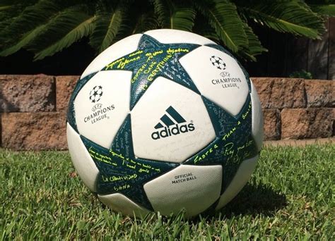 Best Soccer Balls To Check Out This Fall Soccer Cleats 101