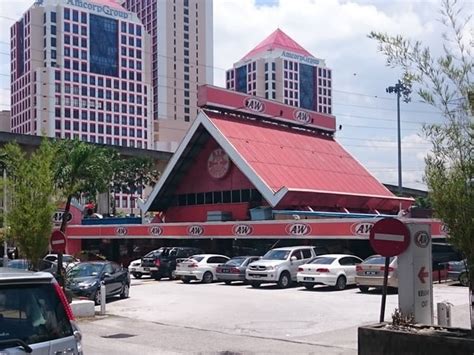 Events & promotions takeaway deals a&w limited edition raya green packet A&W Malaysia to open more drive-through outlets by 2020 ...