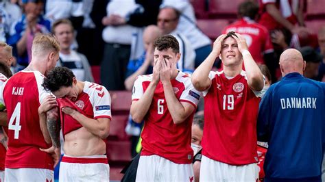 Nun geht es in jedem spiel um alles oder nichts. EM 2021: Nach Eriksen-Schock - Dänemark verliert gegen ...