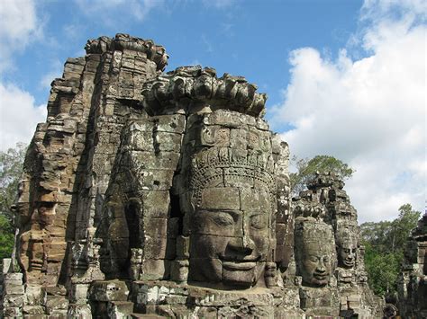 35 Amazing Photos From The Ruins Of Angkor Wat Vishnu Temple In Cambodia