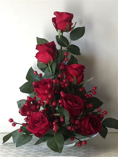 30 red artificial flower arrangements