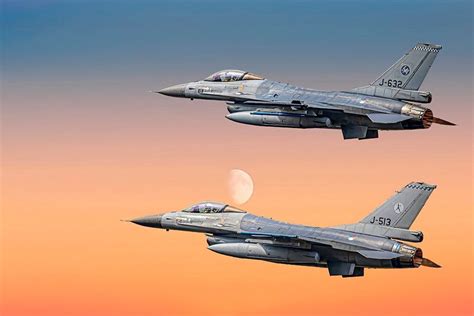 F 16 Fighting Falcon Van Gert Hilbink Op Canvas Behang En Meer In 2020