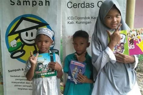 Selepas empat tahun, aisy kembali ke malaysia. Donatur Kirimkan Paket Cinta untuk Rumah Baca Cerdas Ceria ...