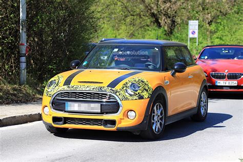 2018 MINI Cooper S Facelift Spotted Testing, It Has Minor Changes - autoevolution