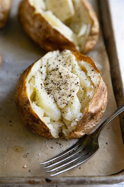 Should i wrap potatoes in foil before baking? Bake Potatoes At 425 / Perfect Baked Potato Recipe Bon Appetit - Serve with butter or creme fraiche.
