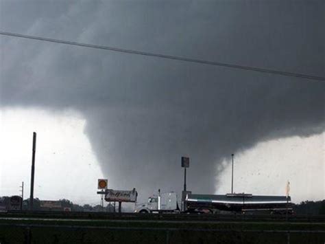 Imágenes De Tornados Destructivos Para Descargar