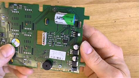 Rfid chips were a big deal a decade ago, but it is now pretty rare to even find them. A quick look at at a credit card terminal pinpad insides - YouTube