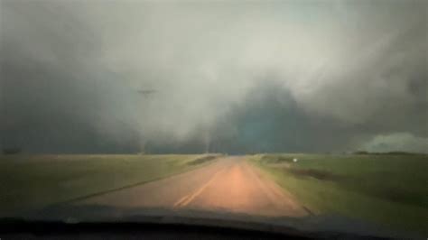 11 Mile Long Tornado Path Ending Near Manhattan Kansas Youtube