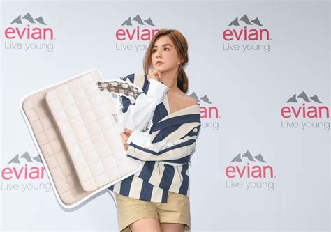 На полпути всё надоело бросать. NEW Evian® Oversize Campaign Lets Consumers Experience A ...
