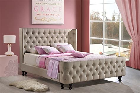 It is not only king size bedroom set that you can choose, but you can also choose queen size bedroom sets under 1000 dollars. Queen Bedroom Sets Under $1000