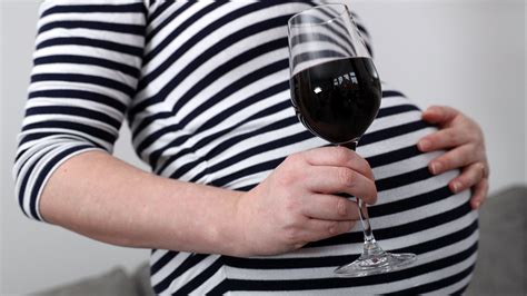 pregnant women should not drink any alcohol new advice suggests itv news