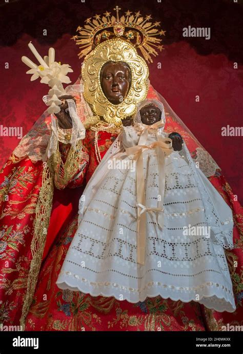 Black Virgin Of Guadalupe Fotografías E Imágenes De Alta Resolución Alamy