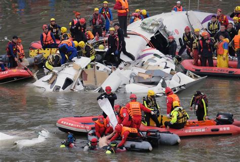 Taiwan Plane Scraped Highway Before Fatal Crash Photos Abc News