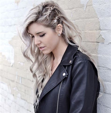This style works best with short hair. 20 Long Hairstyles You Will Want to Rock Immediately!