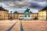 Amalienborg - Palace in Copenhagen - Thousand Wonders