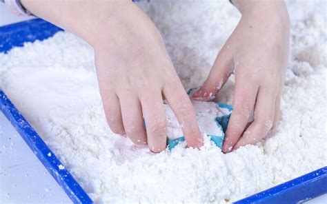 Fake Snow Just 2 Ingredients Little Bins For Little Hands