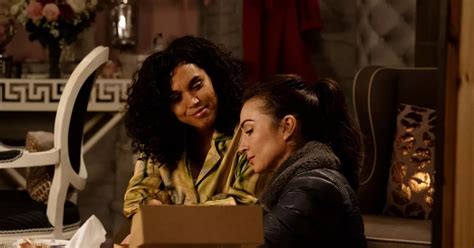 Emmerdale Leyla And Suzy Romance Sealed As Fans Convinced Pair Are