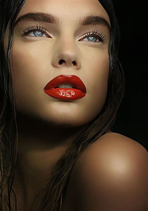 Beautiful Brunette With A Red Lipstick Beautiful Eyes Beauty