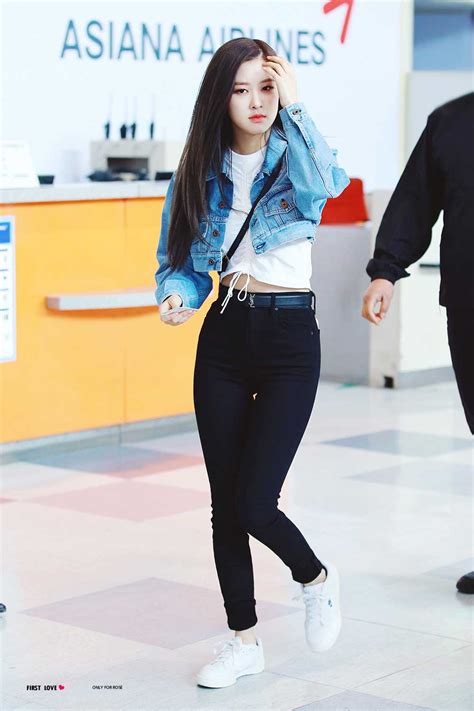 Hq Pics Blackpink Rose Flawless Airport Look On March 25 2018