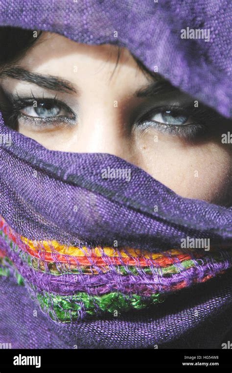 Hijab Beautiful Eyes High Resolution Stock Photography And Images Alamy