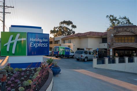 Business travelers will appreciate conveniences like wifi throughout the property and access to a business center and a photocopier. Holiday Inn Express San Diego Airport-Old Town - Go San Diego