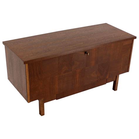 Vintage lane cedar hope chest mid century modern mcm 1960s. Lane Mid-Century Modern Cedar Walnut Hope Chest Trunk w ...