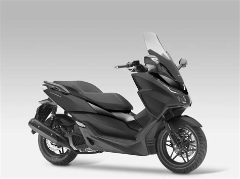 I have 125 in black colour multan no. Motorrad Occasion Honda Forza 125 kaufen