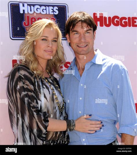 Rebecca Romijn And Jerry Oâ€ Connell Rebecca Romijn Hosts A Baby