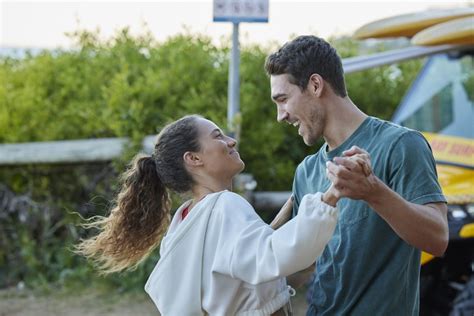 Home And Away Spoilers Xander Delaney Romances Stacey What To Watch