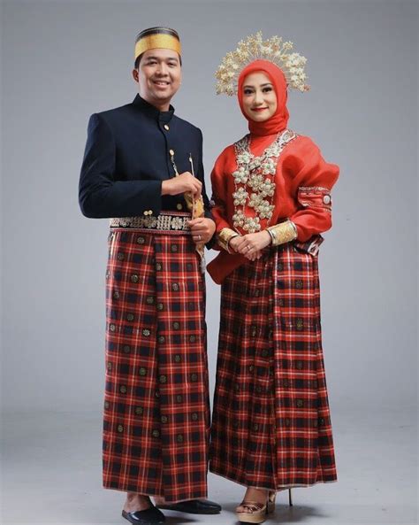 Baju Adat Makassar Pria