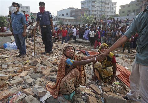 Savar Bangladesh Toll In Bangladesh Factory Building Collapse Passes 300 Vinnews