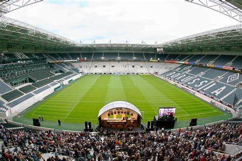 But how borussia could have a stadium like this ? Live Football: Stadion im Borussia-Park - Borussia ...